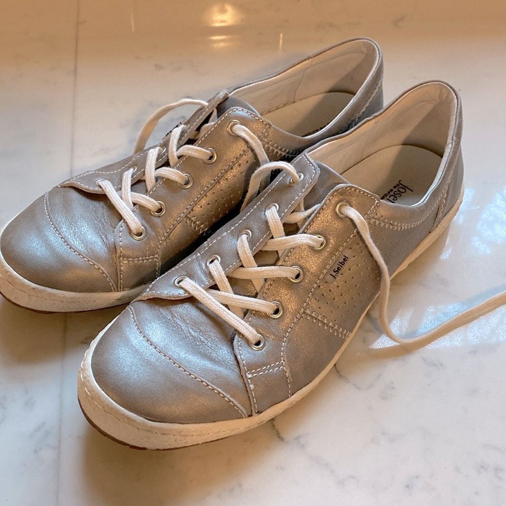 Josef Seibel sneakers, size 42, beautiful metallic color